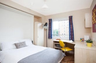 Glasgow Residence Accommodation - Bedroom