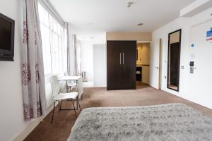 Oxford Circus residence - Gold Plus Studio