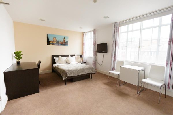 Oxford Circus residence - Gold Plus Studio