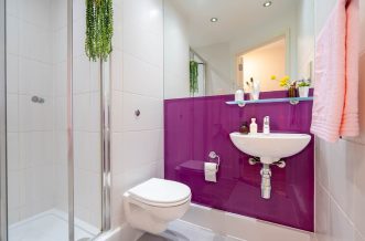 North Acton residence (Victoria Road) – En Suite Bathroom – student accommodation in London